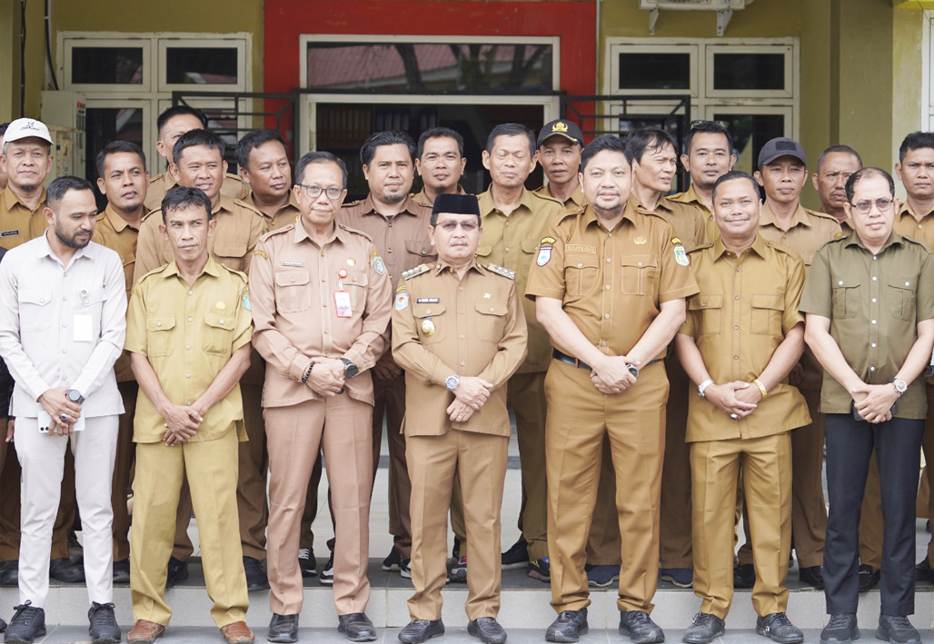Hari Pertama Masuk Kerja: Bupati dan Wakil Bupati Pasangkayu Pastikan Disiplin dan Pelayanan Optimal 300326-Bupati_dan_Wakil_Bupati_Pasangkayu_Lakukan_Sidak_OKE.jpg