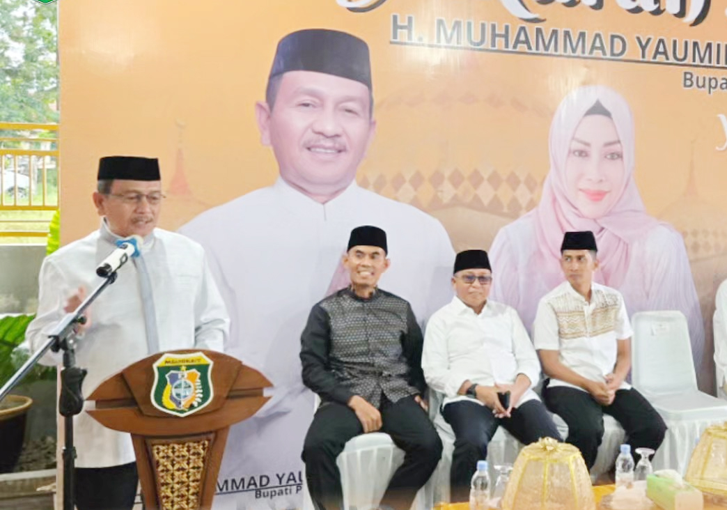 Tasyakuran_Milad_ke-68_HM_Yaumil_Ambo_Djiwa.jpg